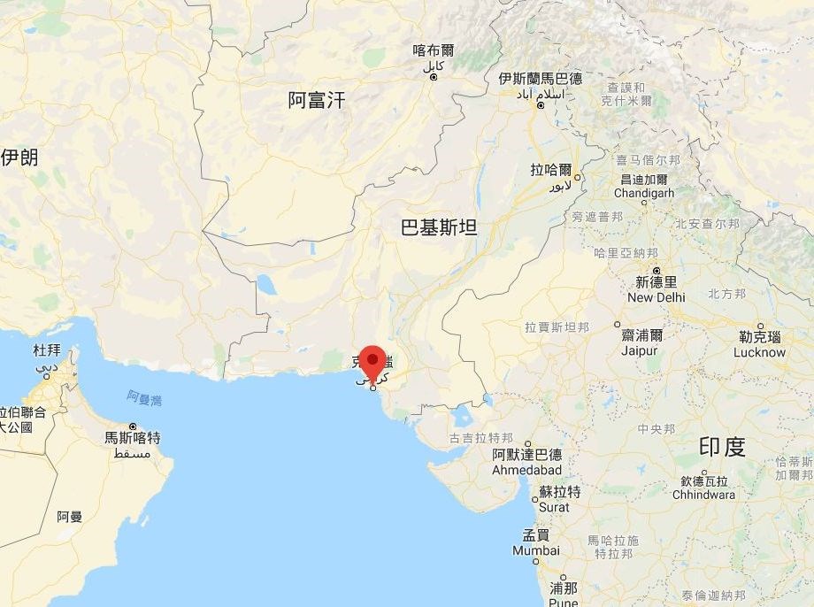 巴基斯坦航空當局表示,南部城市喀拉蚩(紅標處)22日發生墜機事件。初步數據顯示機上共有99名乘客和8名機組員。(圖取自Google地圖網頁google.com/maps)