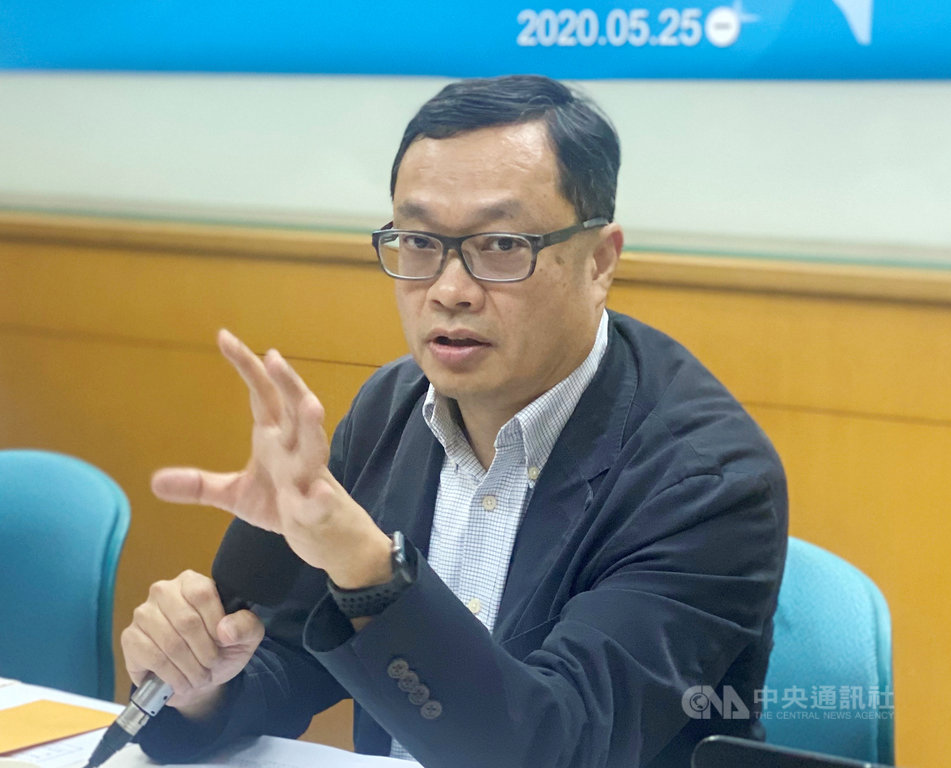 前陸委會副主委陳明祺25日表示,希望港澳條例18條關於援助港人的部分,應能更加充實,有更好的執行方式。中央社記者繆宗翰攝 109年5月25日