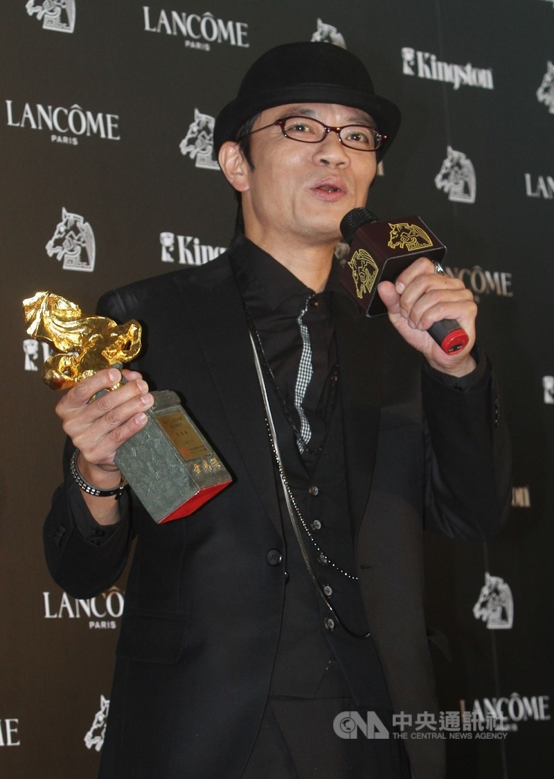 2010年吳朋奉電影「父後七日」獲得第47屆金馬獎最佳男配角。中央社記者陳毅偉攝 99年11月20日