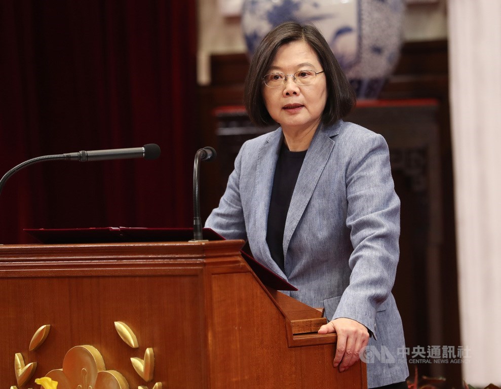 針對香港情勢,總統蔡英文強調兩個原則,「我們對香港的自由、民主、人權、自治的支持是不變的,對香港人照顧的決心也是不變的」,並沒有外面所言的「切割」問題。(中央社檔案照片)