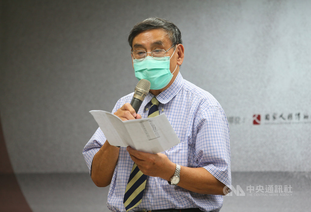 國家人權博物館28日舉行「高一生獄中家書」新書發表會,高一生的次子高英傑(圖)出席與會,在高一生過世66年後家書能出版,高英傑感性說:「父親,我們做到了。」中央社記者謝佳璋攝 109年5月28日