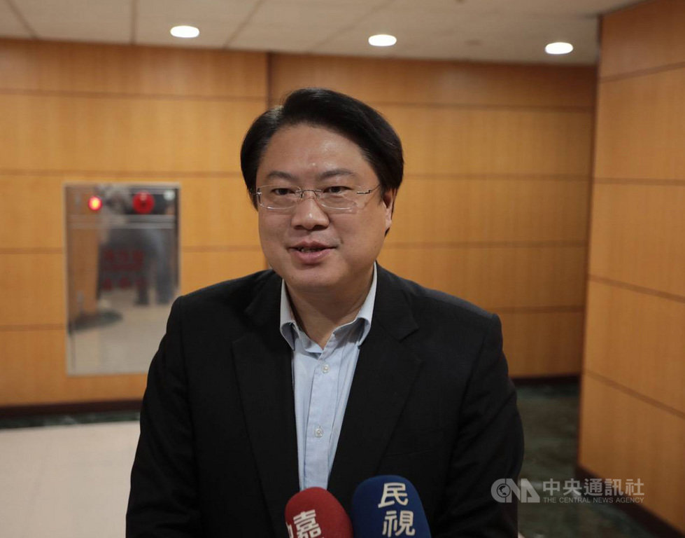 有臉書專頁分享中國大陸的軍事訓練基地,竟有一棟「基隆市政府」,基隆市長林右昌4日接受媒體訪問表示,這樣有針對性的作法不會得到台灣的民心,也讓人很討厭,反而會讓大家更體認民主自由的可貴。(基隆市政府提供)中央社記者王朝鈺傳真 109年6月4日