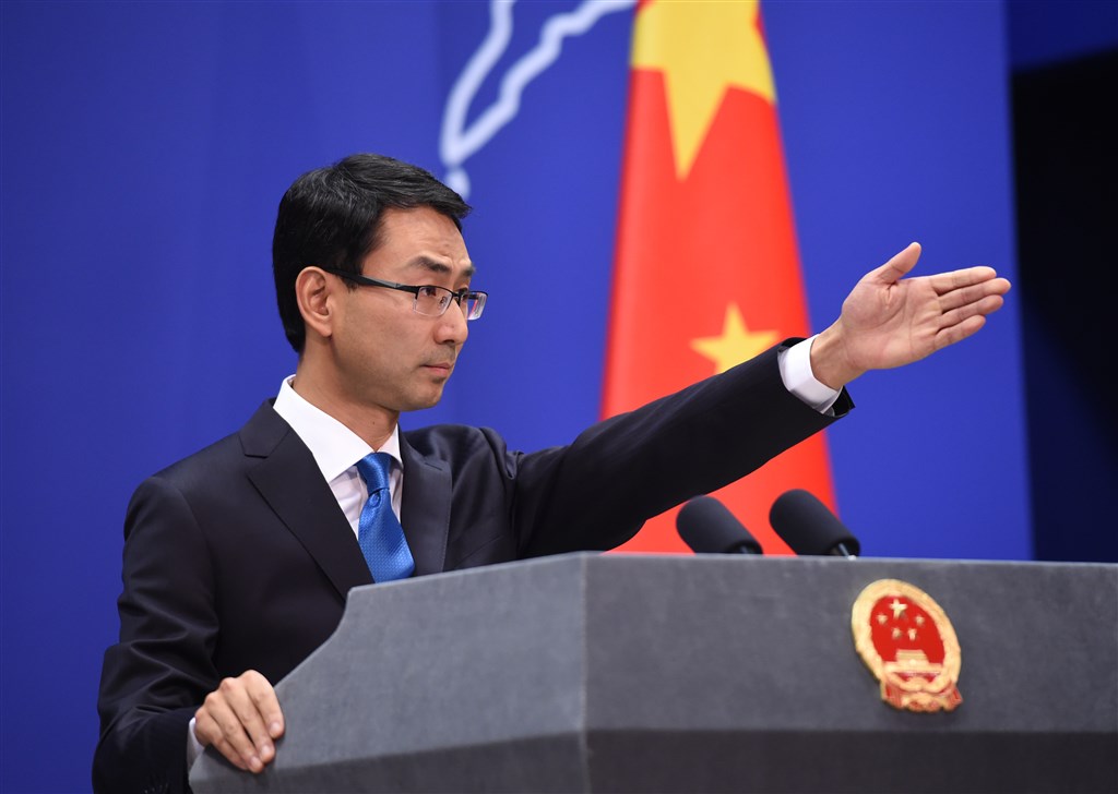 中國外交部發言人耿爽5日下午主持最後一場例行記者會後,正式卸下近4年發言人職務,陸媒傳將派任聯合國。(檔案照片/中新社提供)
