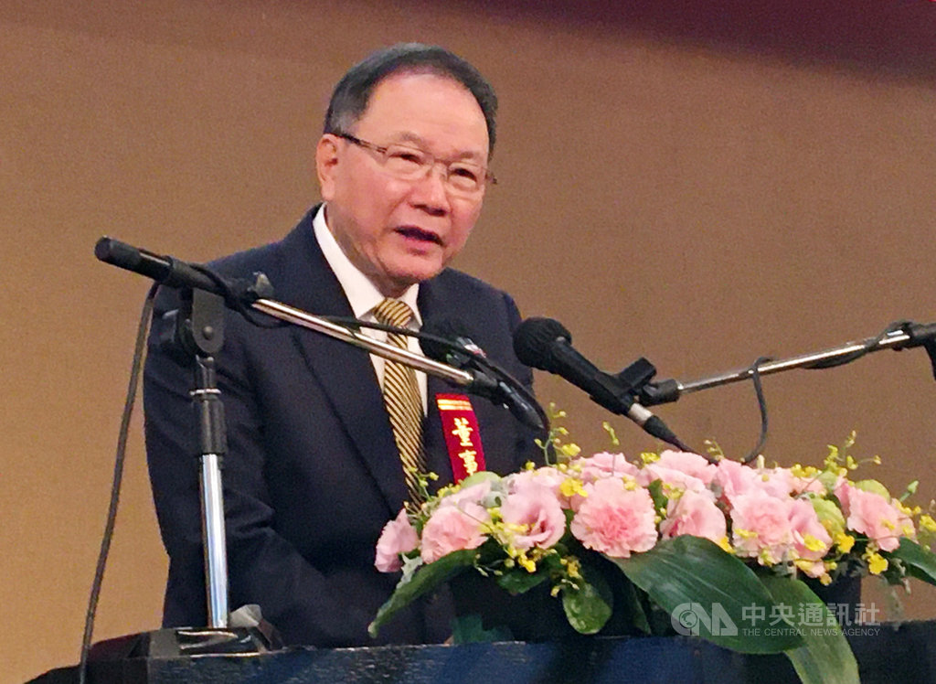 台塑董事長林健男10日表示,下半年業績有望反彈,但仍存四大變數,包含疫情是否二度爆發,OPEC是否履行減產協議,中美貿易戰發展,以及ECFA早收清單是否中止。中央社記者蔡芃敏攝 109年6月10日