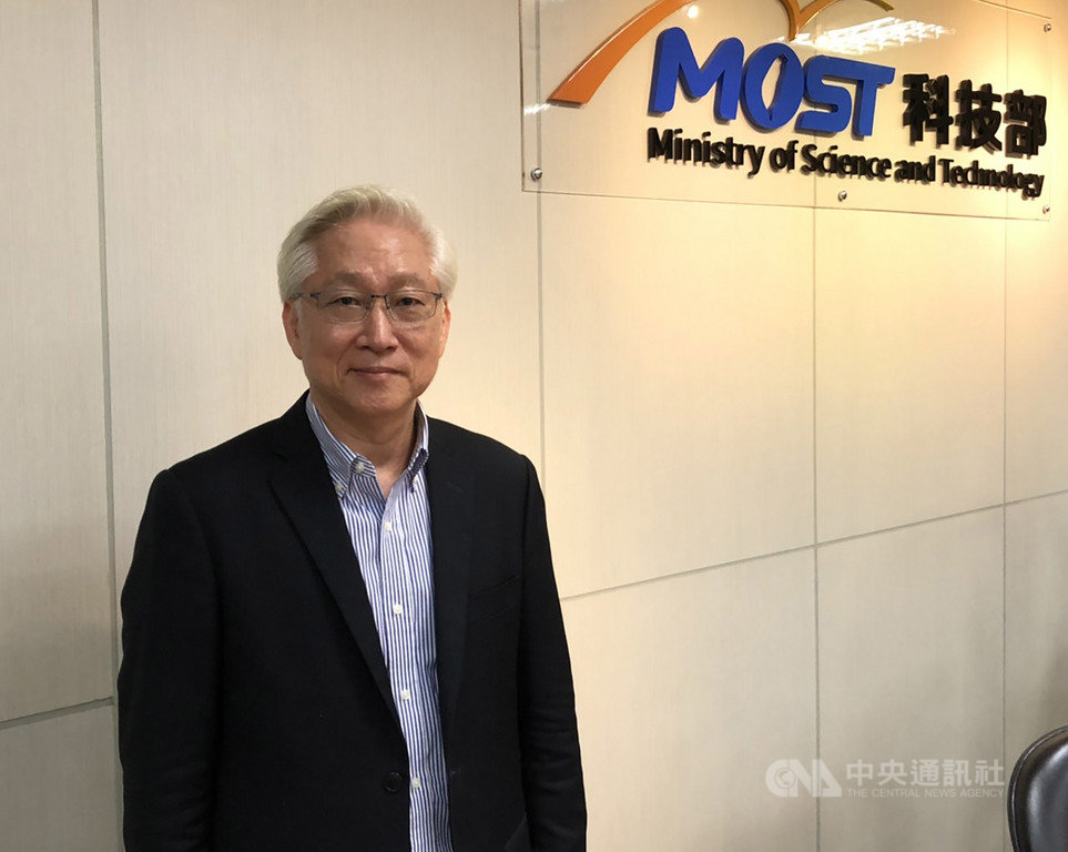 科技部長吳政忠10日出席媒體茶敘,提到會延續過去政策,同時加強跨部會合作。中央社記者蘇思云攝 109年6月10日