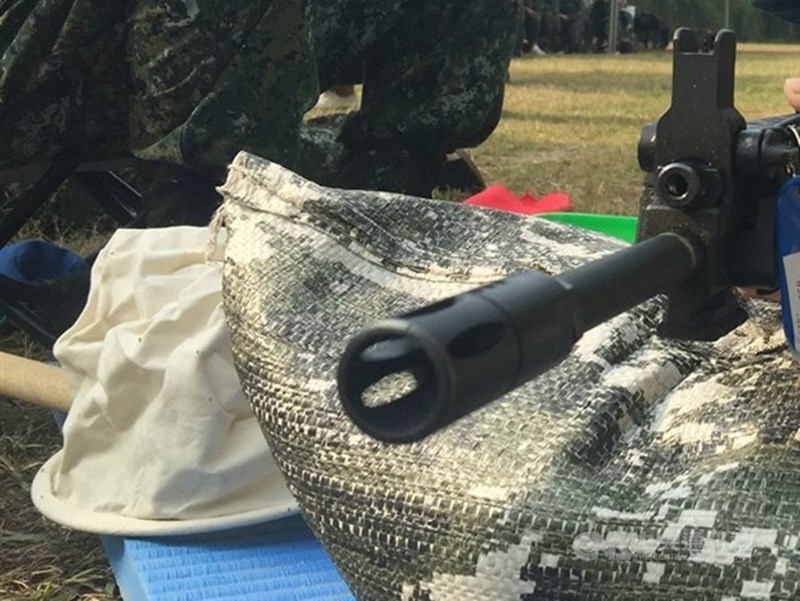 陸軍花防部13日證實楊姓軍官邀請生存遊戲業者指導兵員,已將楊姓軍官移送法辦並依規定懲處、調離現職。(示意圖/中央社檔案照片)