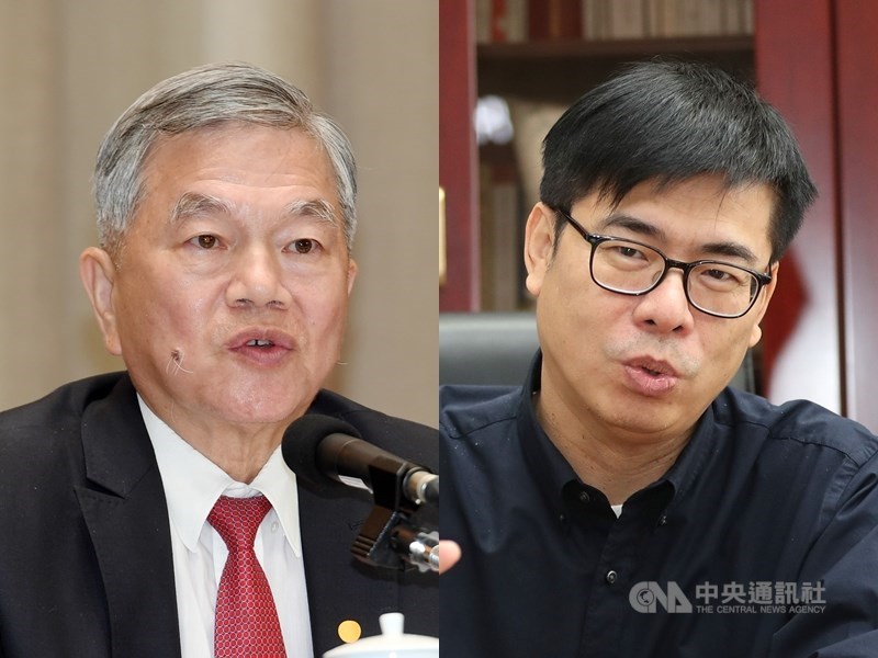 行政院副院長陳其邁(右)將辭官投入高雄市長補選,傳出接替人選為經濟部長沈榮津(左)。陳其邁15日說,非常佩服這位「史上最強歐吉桑」的體力。(中央社檔案照片)