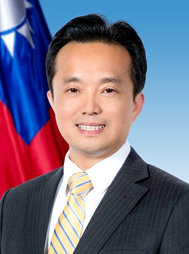 鄭榮俊2018年8月就任禮賓處處長,他歷任國際傳播司副司長、駐亞特蘭大辦事處秘書、駐吐瓦魯大使館二等秘書、駐美國代表處秘書及參事等職務。(圖取自外交部網頁mofa.gov.tw)