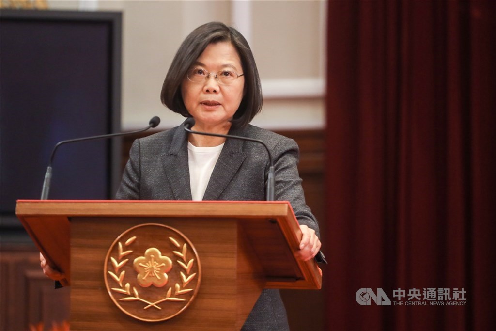 陸委會18日正式公布香港人道援助關懷行動專案,總統蔡英文晚間指出,「台灣援港專案,即刻啟動」。(中央社檔案照片)