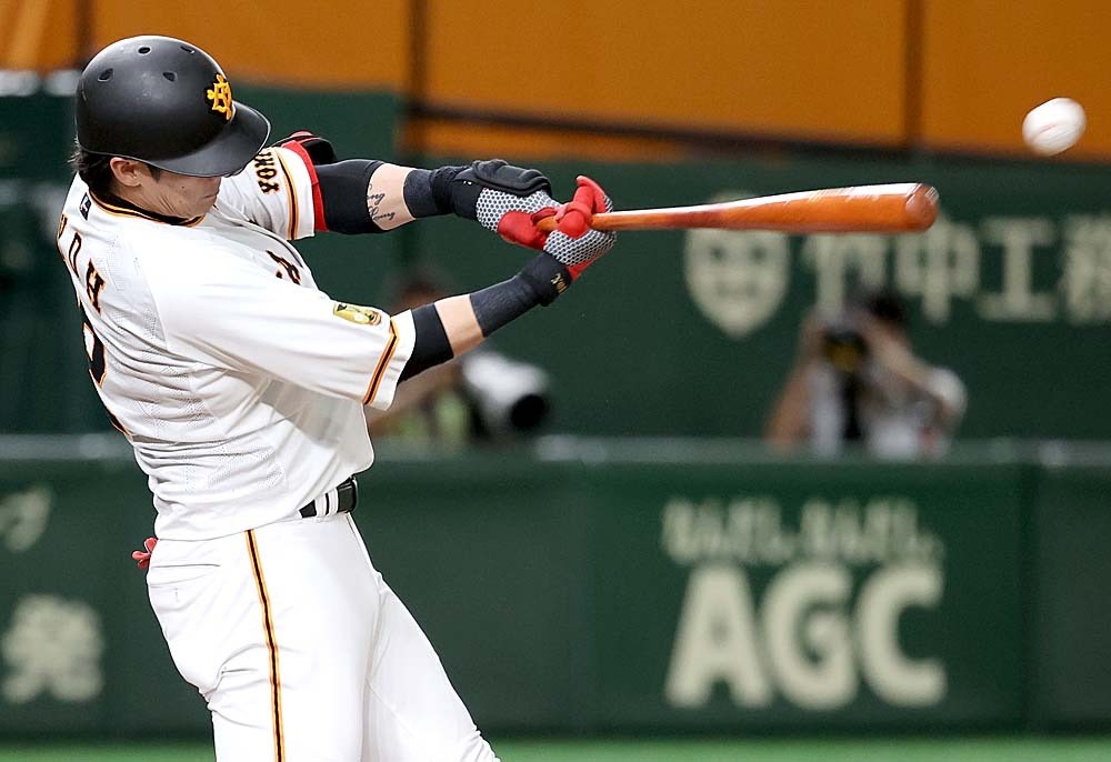 日職讀賣巨人隊陽岱鋼(圖)20日與阪神隊比賽先發出賽,7局敲安貢獻2分打點、本季首安出爐。(圖取自twitter.com/TokyoGiants)