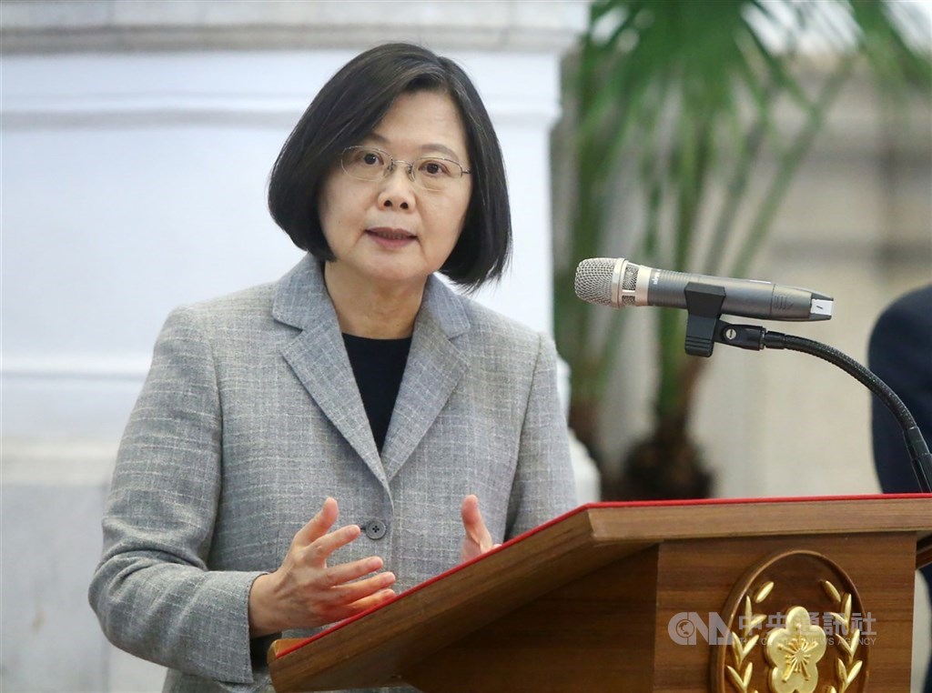前台東縣長黃健庭宣布婉謝總統提名監察院副院長一事,總統府發言人張惇涵表示,總統蔡英文(圖)表示尊重,也感謝當初願意跨越黨派藩籬接受提名,為化解社會對立而努力。(中央社檔案照片)
