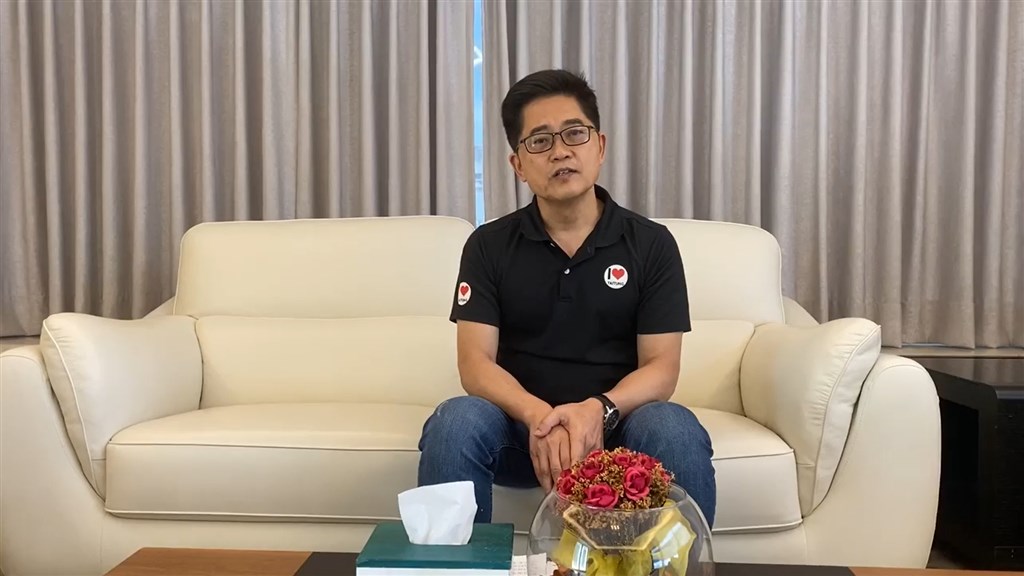 前台東縣長黃健庭獲提名為監察院副院長引發反彈,黃健庭20日宣布,婉謝總統的提名。(圖取自facebook.com/justinhuang1106)