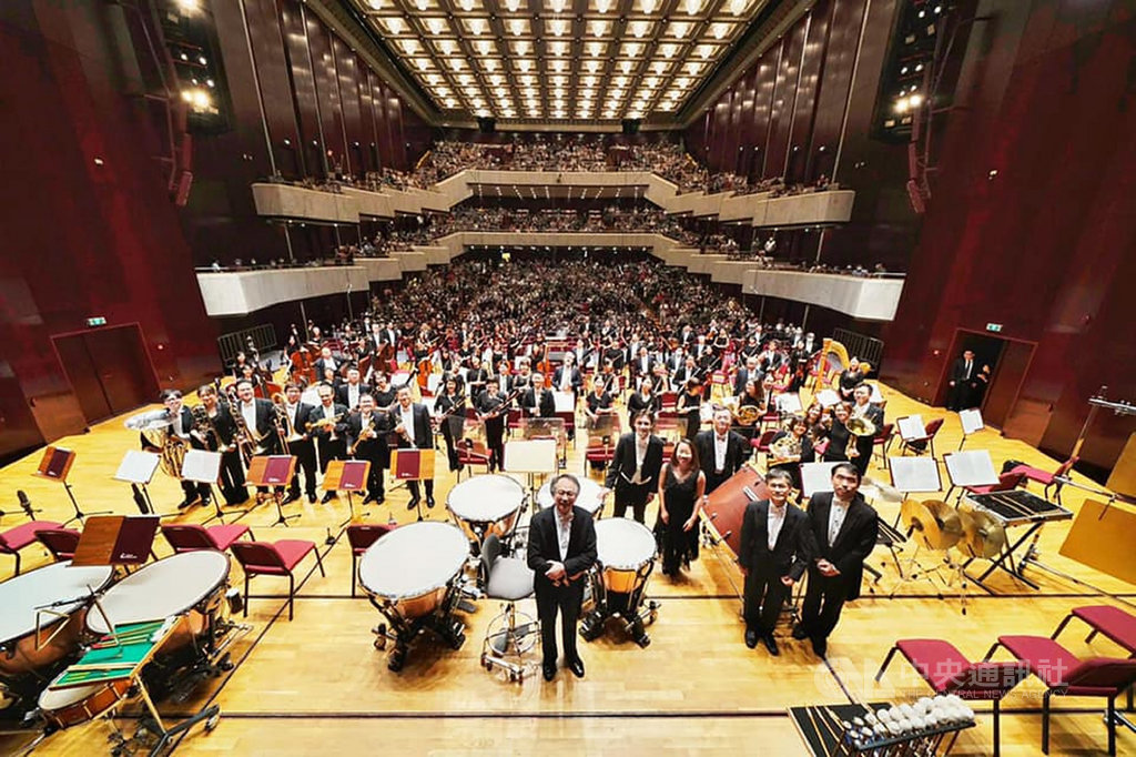 NSO國家交響樂團「呂紹嘉與馬勒第9」音樂會20日晚上舉行,滿座樂迷齊聚一堂聆聽音樂會,場面熱烈。(國家交響樂團提供)中央社記者趙靜瑜傳真 109年6月21日
