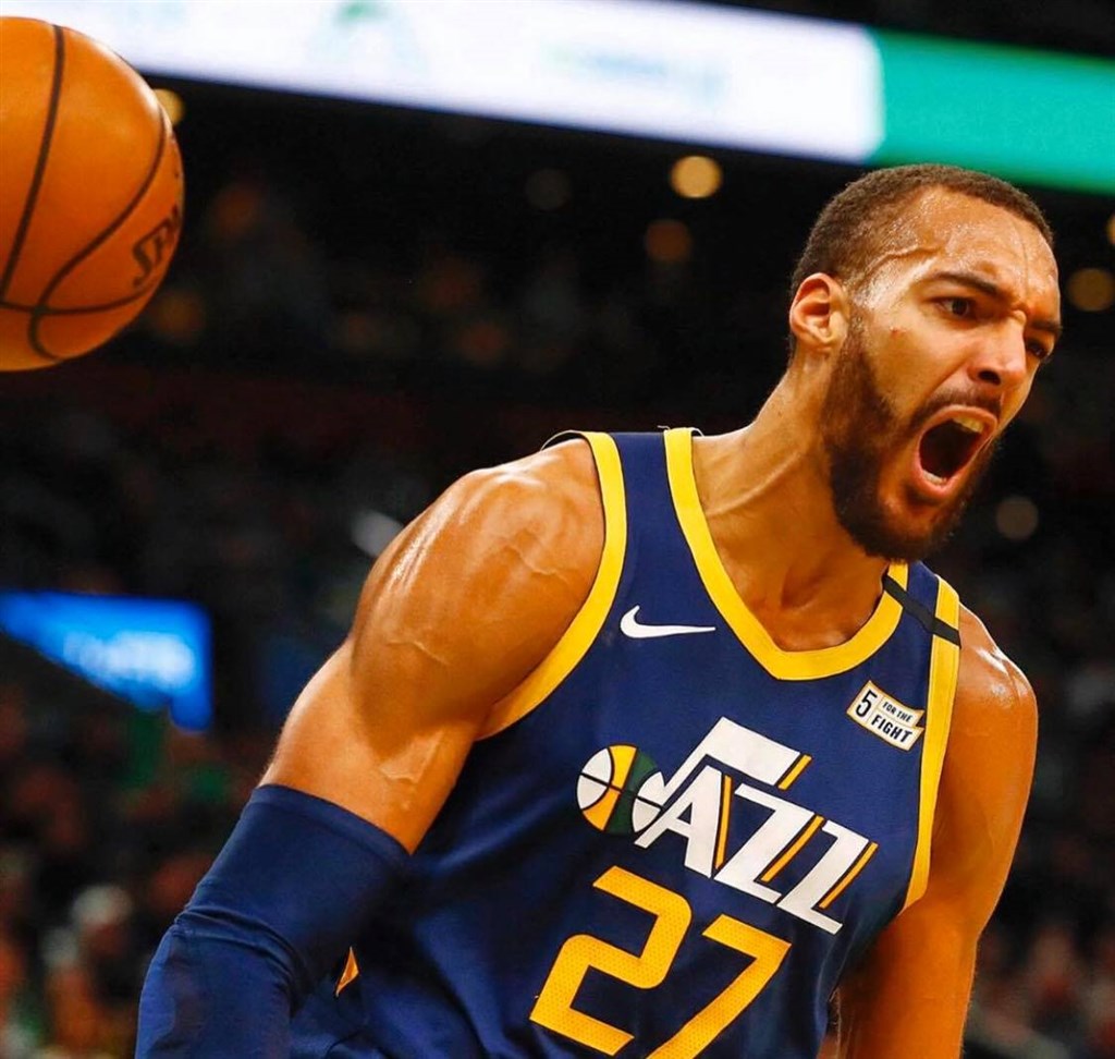 美國職籃NBA因猶他爵士中鋒戈貝爾染上武漢肺炎而停賽,經過3個多月,戈貝爾仍未完全康復,NBA則開始為復賽做準備。(圖取自facebook.com/RudyGobert27)