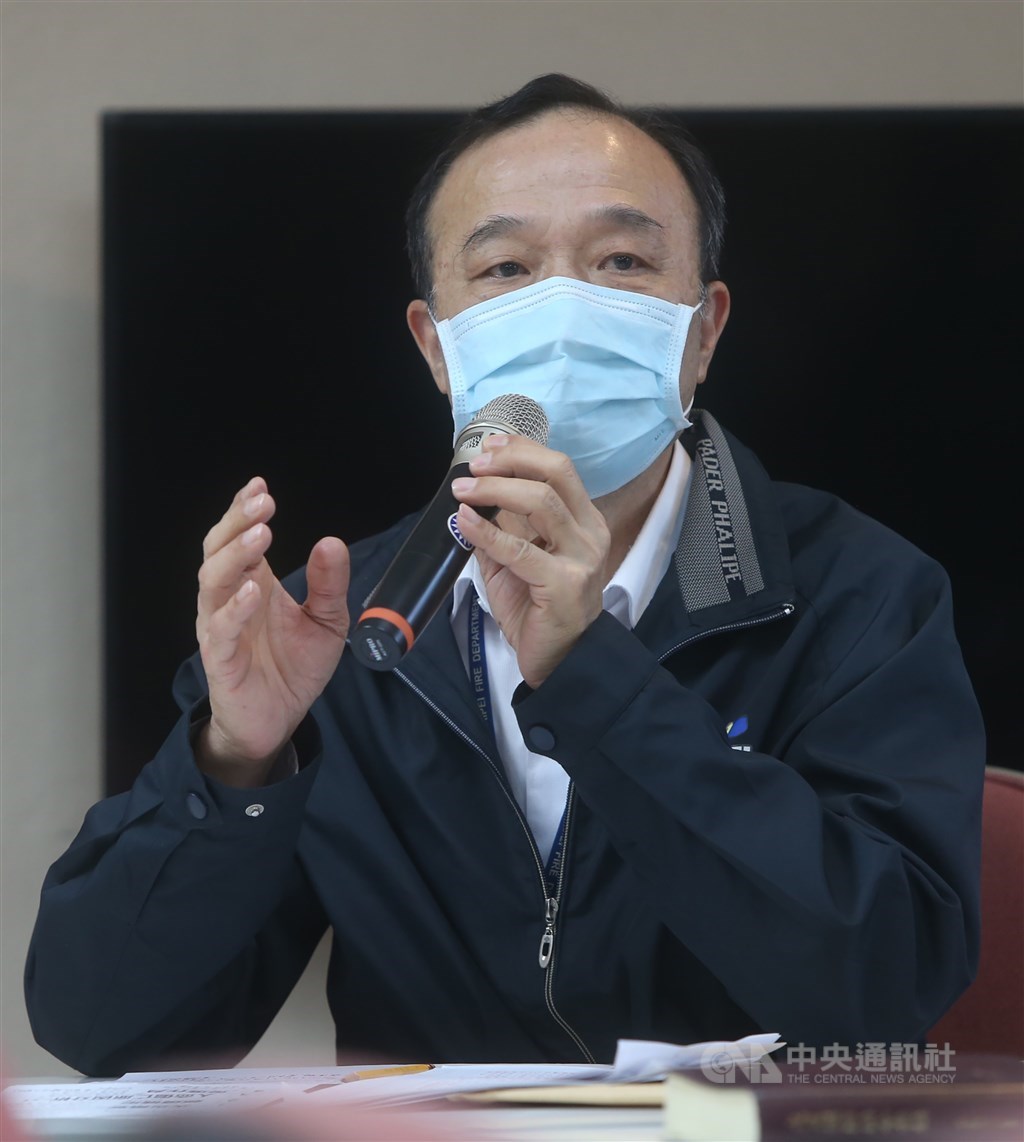 錢櫃KTV台北林森店4月底火警釀6死,台北市政府29日公布懲處名單,消防局副局長畢幼明(圖)、火災預防科科長陳政維各記過一支,其餘申誡。(中央社檔案照片)