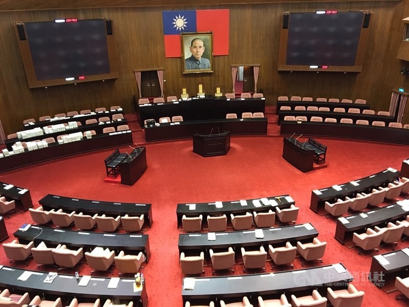 立法院29日召開臨時會,會中經表決,將考試院、監察院人事同意權案交付全院委員會審查。(中央社檔案照片)