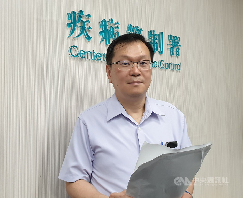 一名2月到台灣求學的日籍女學生,日前返日入境時被驗出2019冠狀病毒疾病(COVID-19,俗稱武漢肺炎)陽性,外界質疑接觸者僅匡列123人太少。中央流行疫情指揮中心發言人莊人祥(圖)29日說,這名學生生活單純,且從2月底來台到回日本,接觸者都是同一群人。中央社記者陳偉婷攝 109年6月29日