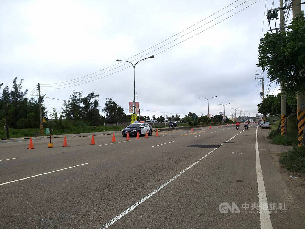 苗栗縣白沙屯拱天宮媽祖徒步進香活動5日凌晨將啟程,通霄警分局1日表示,屆時拱天宮周邊交通疏導管制措施,主要針對省道台1線實施單向車道封閉,避免造成交通堵塞。(警方提供)中央社記者管瑞平傳真 109年7月1日
