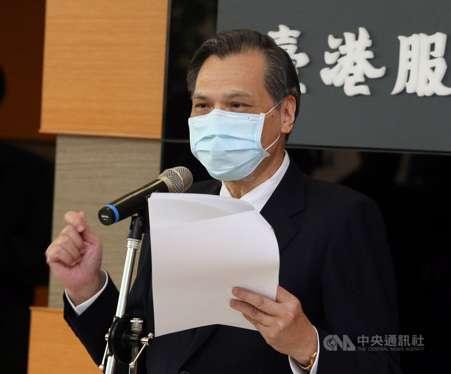 「港區國安法」6月30日晚間11時公布全文並正式實施。陸委會主委陳明通(圖)1日上午出席「台港服務交流辦公室」揭牌儀式,致詞時說,「港區國安法」是「天朝帝國對世界的子民發出的律令」。中央社記者郭日曉攝 109年7月1日