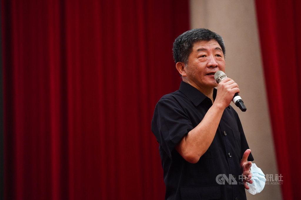 疾管署與台灣公共衛生學會4日上午在台灣大學公共衛生學院舉行「COVID-19暨防疫新生活健康行為監測教育訓練」,衛福部長陳時中出席致詞。中央社記者林俊耀攝 109年7月4日