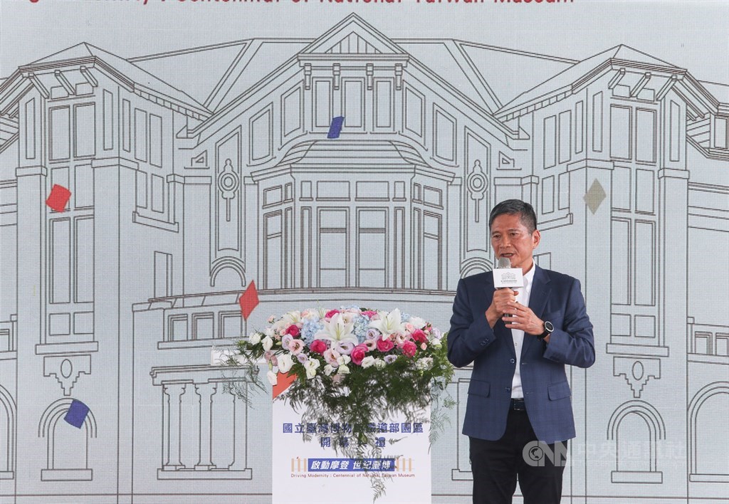 國立台灣博物館鐵道部園區開幕典禮6日舉行,文化部長李永得致詞時表示,鐵道是很多人的共同記憶,台博館內可看到清領、日治與民國時期鐵道發展歷史,是台北邁向現代化發展的核心。中央社記者謝佳璋攝 109年7月6日