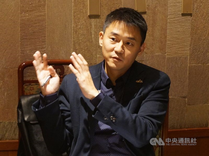 台中市政府副秘書長朱康震被週刊爆料劈腿3女,對此,朱康震8日請假未進辦公室,也不接電話。(中央社檔案照片)