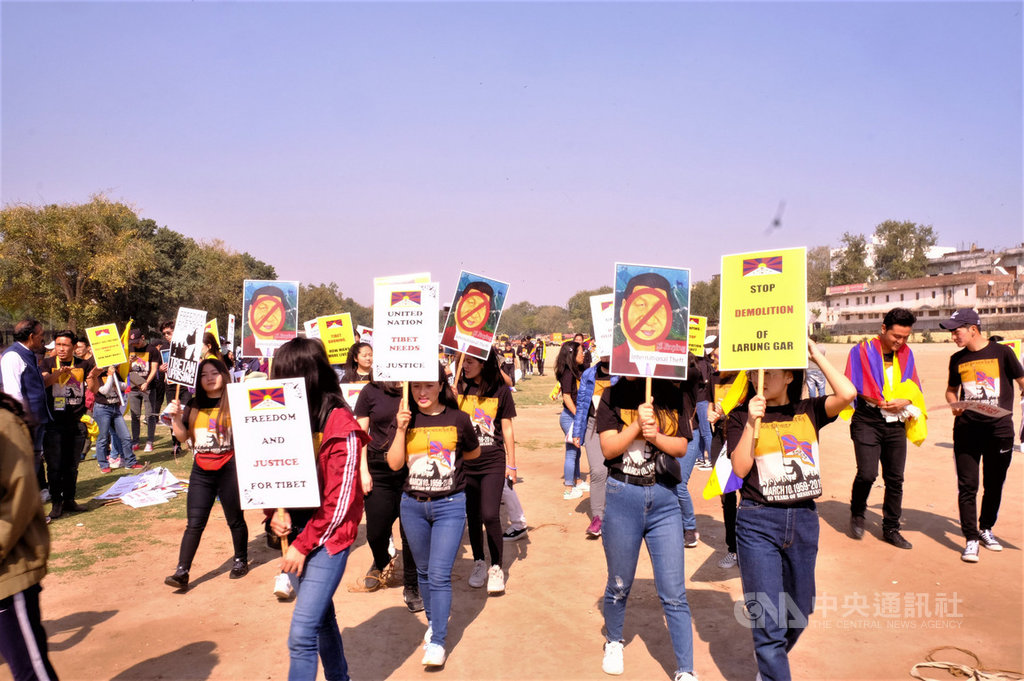羅摩力拉廣場(Ramlila Maidan)長期都有不同的團體和個人到此舉行民主示威活動。圖為2019年5月藏人抗議中共暴政的示威。中央社記者康世人新德里攝 109年7月9日