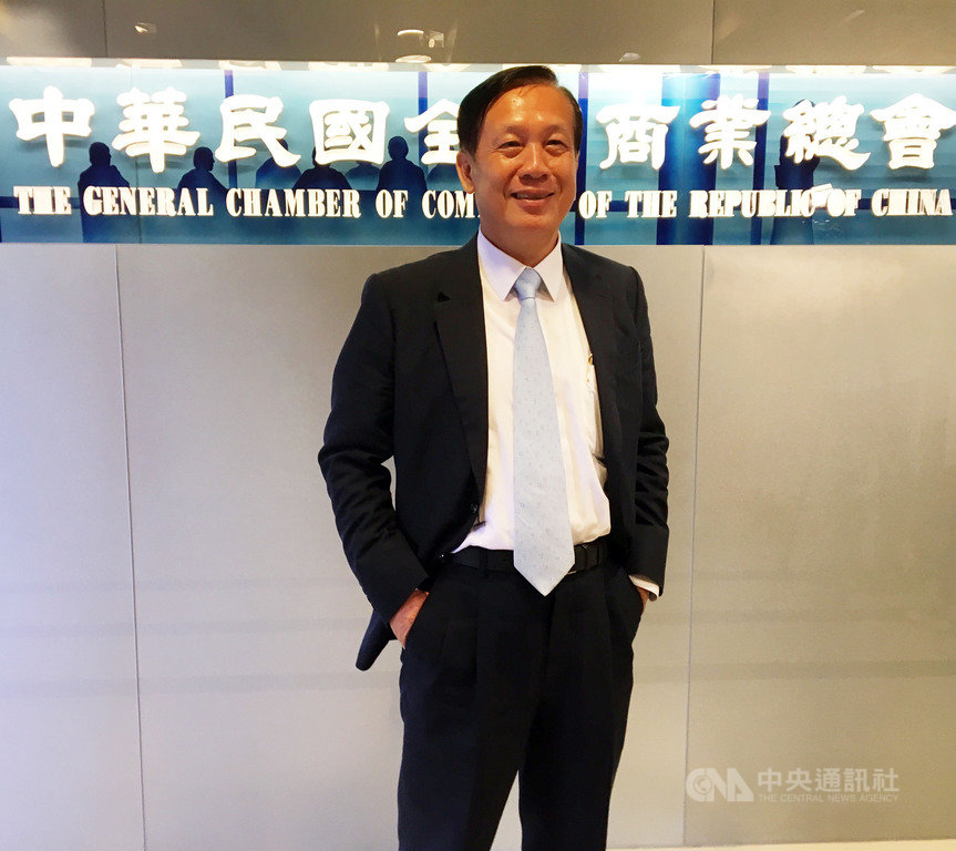 商總理事長賴正鎰9日表示,受到疫情影響,許多建商將228及520檔期延遲推案。不過,房市已經明顯回溫,預估下半年房市將呈現「價量齊揚」,全年推案總量甚至有機會突破新台幣1兆元大關。中央社記者蔡芃敏攝 109年7月9日