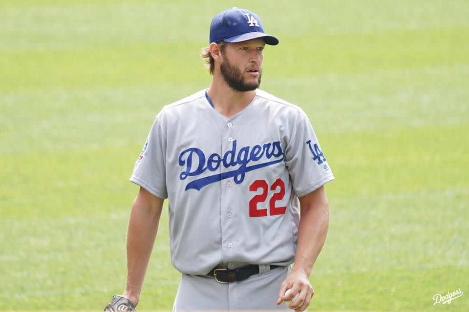 美國職棒大聯盟(MLB)兩週後開賽,這個各隊只打60場的迷你球季,冠軍純度與正當性引起討論,道奇王牌投手柯蕭認為,這樣對奪冠隊伍不公平。(圖取自facebook.com/Dodgers)