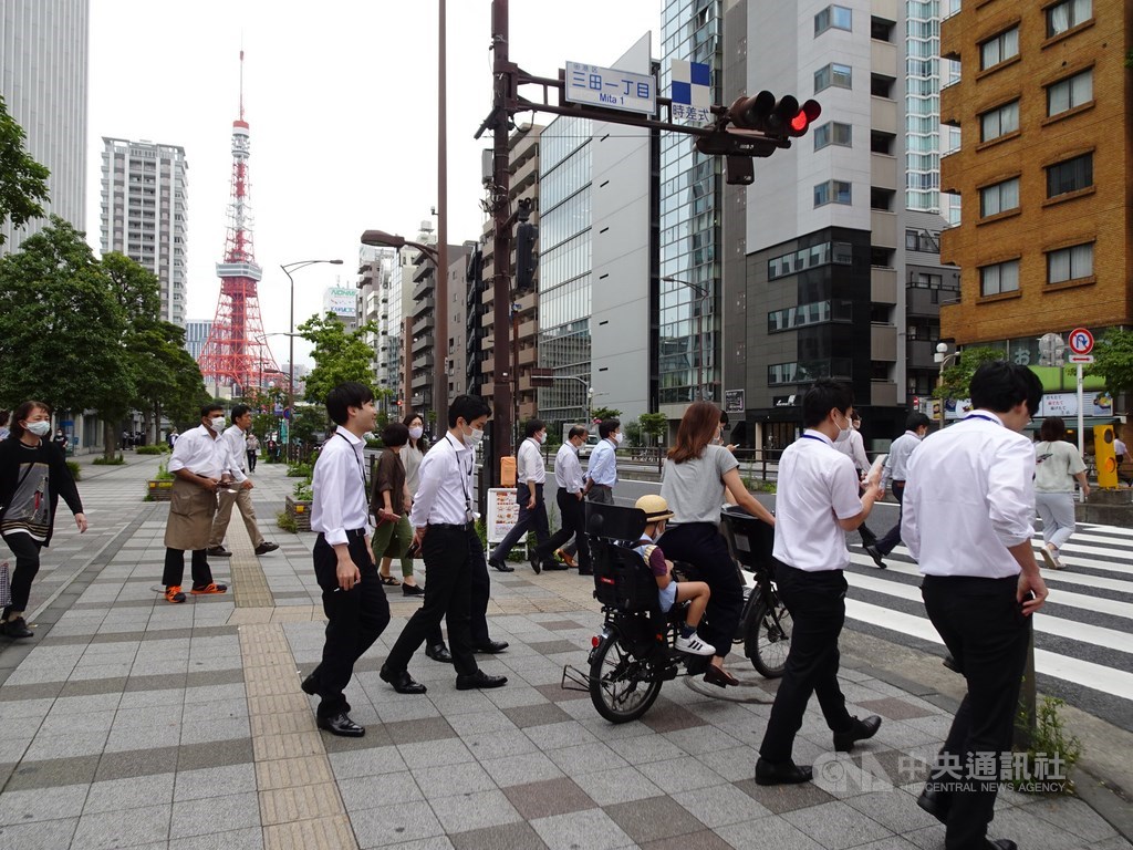 日本東京都12日單日新增206例,是首度連續4天破200例,目前累計病例數7927例,是日本47個都道府縣中疫情最嚴重的地區。(中央社檔案照片)
