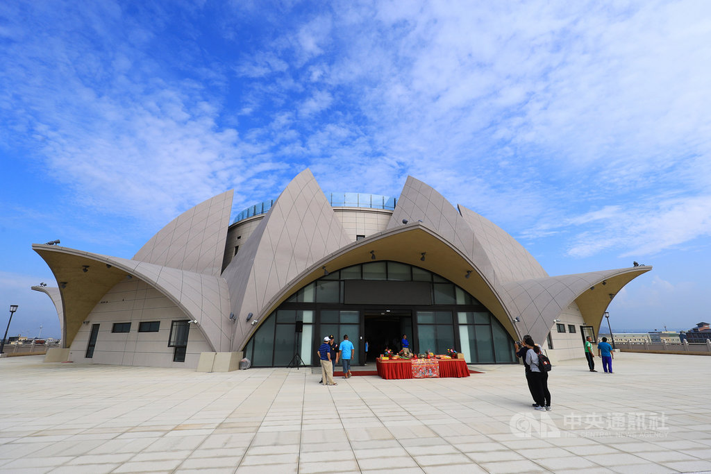 位於台中市大安區的媽祖文化園區,因僅有基座而無媽祖雕像至今閒置,近期中市府收到當地里長共同連署請願,希望市府儘速完成建設。(台中市政府提供)中央社記者蘇木春傳真 109年7月12日