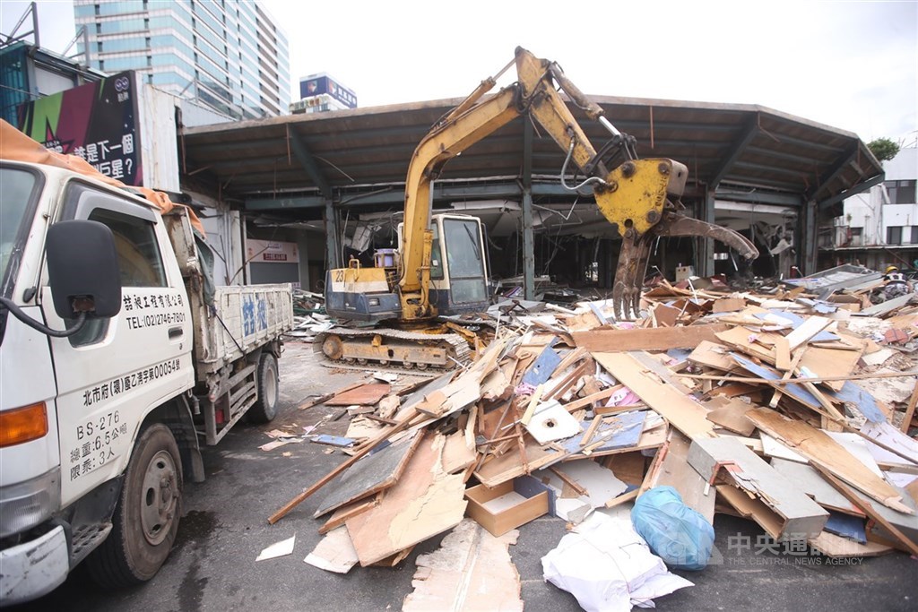 國光客運台北西站的A、B建物(圖)105年底遭拆除,向北巿府申請拆遷補償遭拒興訟。法院日前判北巿府敗訴,須核發B建物補償費逾3228萬元,可上訴。(中央社檔案照片)