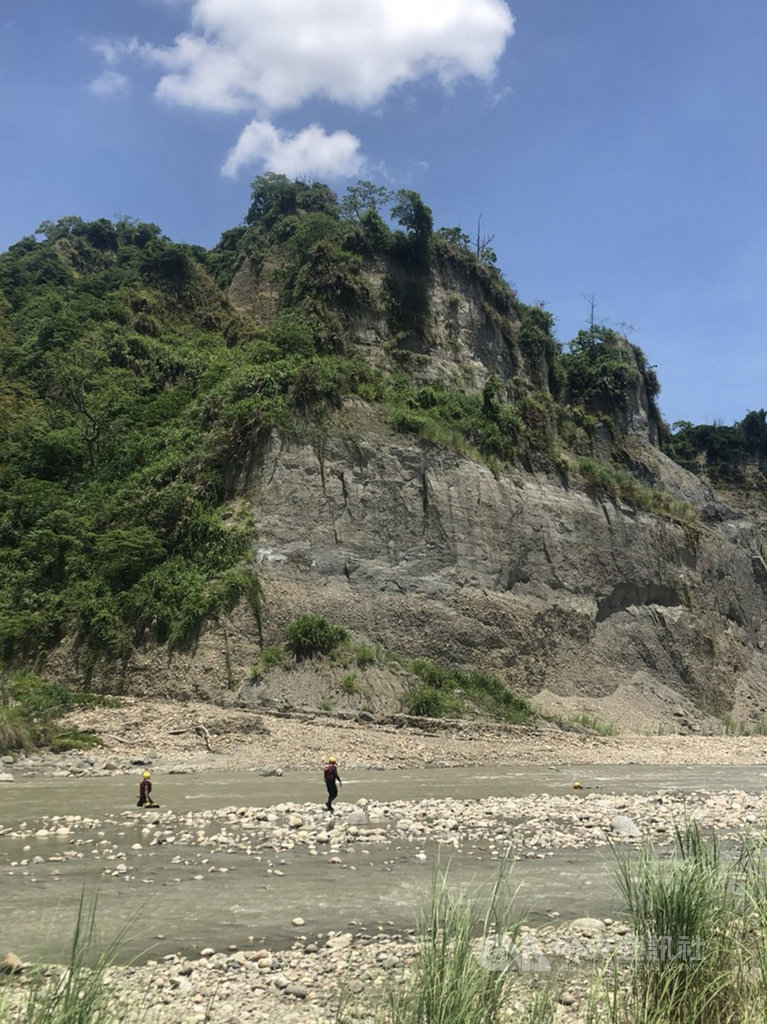 好奇心惹危機男受困竹山小黃山風景區沙洲 社會 中央社cna