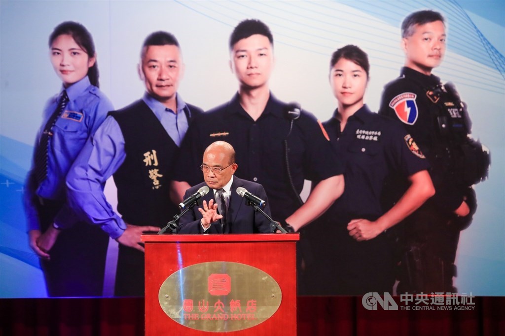治安事件頻傳,行政院長蘇貞昌(圖)13日說,總統蔡英文感到憂心,他很難過,要求各縣市警局長要負責。中央社記者吳家昇攝 109年7月13日