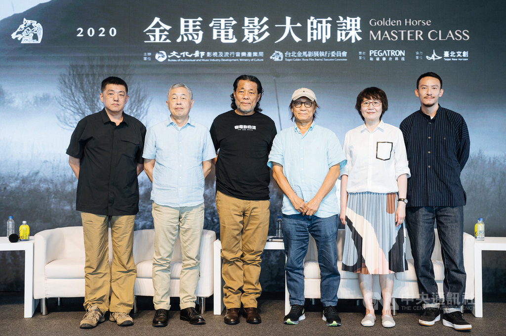 金馬執委會13日舉辦2020金馬電影大師論壇,邀請重量級影人,作曲家林強(左起)、收音師杜篤之、攝影師李屏賓、剪接師廖慶松、藝術指導黃文英及演員張震參與。(金馬執委會提供)中央社記者葉冠吟傳真 109年7月13日
