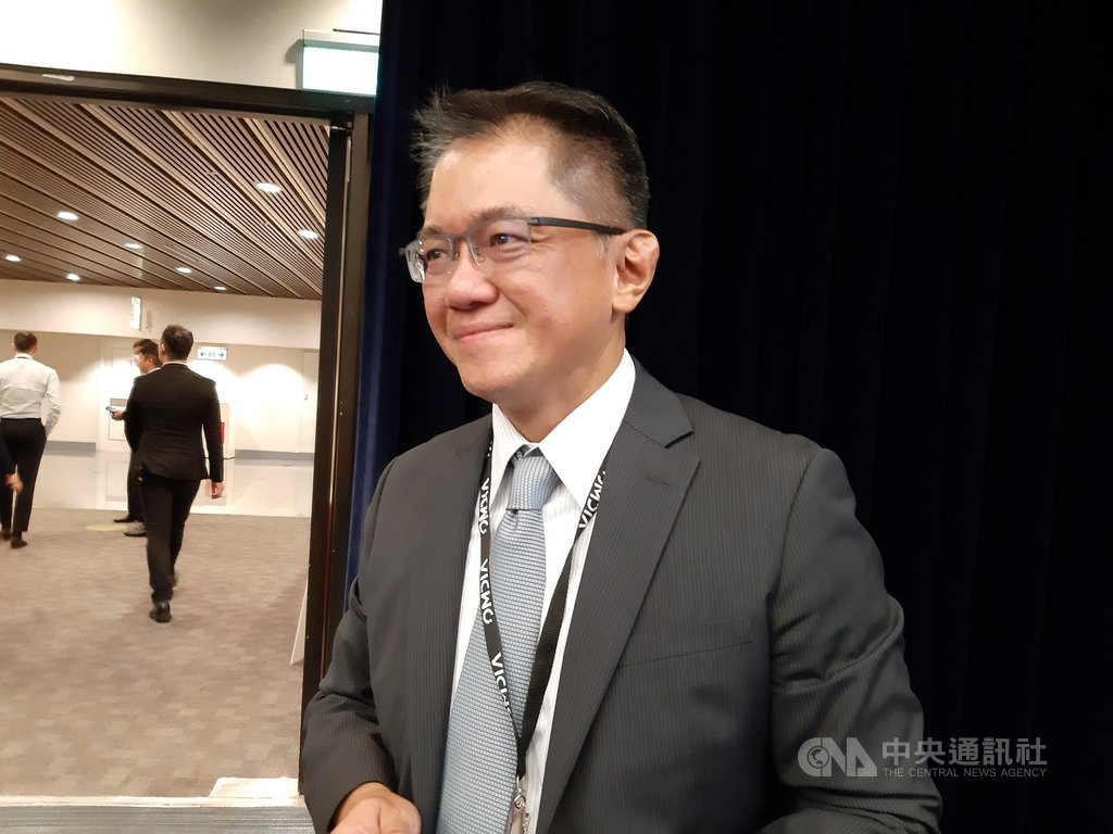 經濟預測及商業諮詢機構OMDIA資深研究總監謝勤益14日表示,明年液晶電視面板缺貨,價格有機會再漲,韓國面板廠本土產線明年不生產液晶電視面板,是缺貨的重要原因。中央社記者潘智義攝 109年7月14日