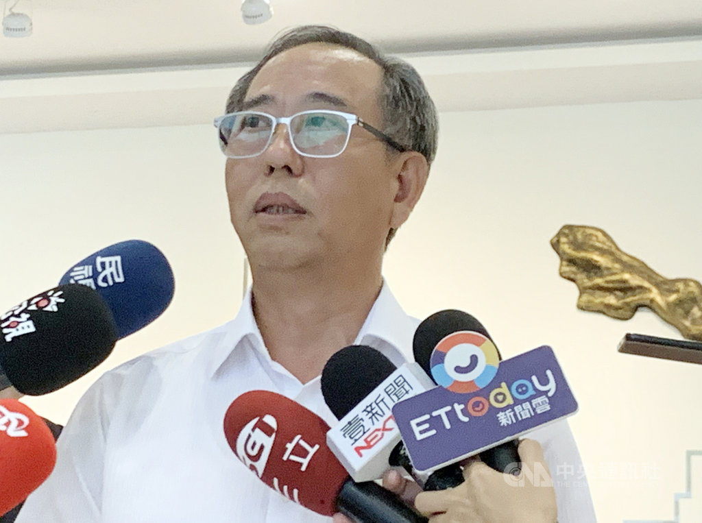 名醫賴文德家惡火造成5死的意外被質疑救火消防隊員於火場水帶運用錯誤而延誤救火。高雄市消防局副局長王宗展(圖)14日受訪指出,因為現場災火量大,第一線作戰指揮判斷無誤,而且救火要兼顧滅火及救人。(高雄市消防局提供)中央社記者王淑芬傳真 109年7月14日