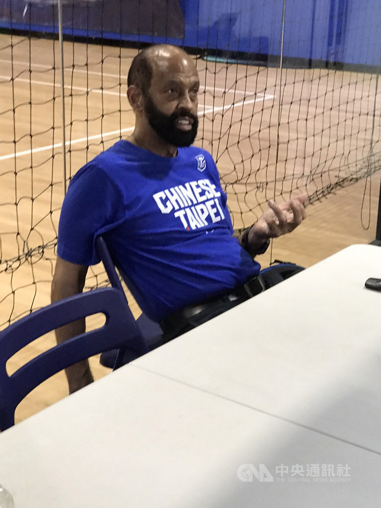 第18季超級籃球聯賽新人選秀會(SBL)15日登場,14日舉行測試會,測試會由中華男籃總教練帕克(Charlie Parker)(圖)領軍,5支球隊都派代表與會。中央社記者黃巧雯攝 109年7月14日
