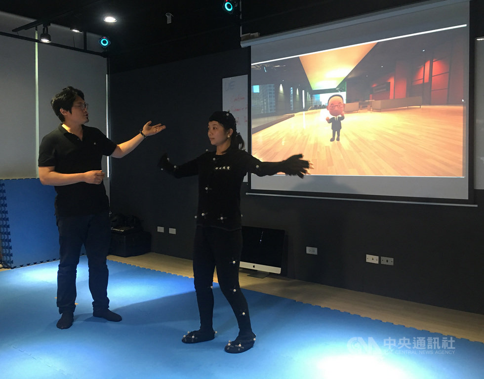 經濟部工業局率先全台打造5G數位科技實證場域,14日廠商現場展示相關應用。中央社記者楊舒晴攝 109年7月14日