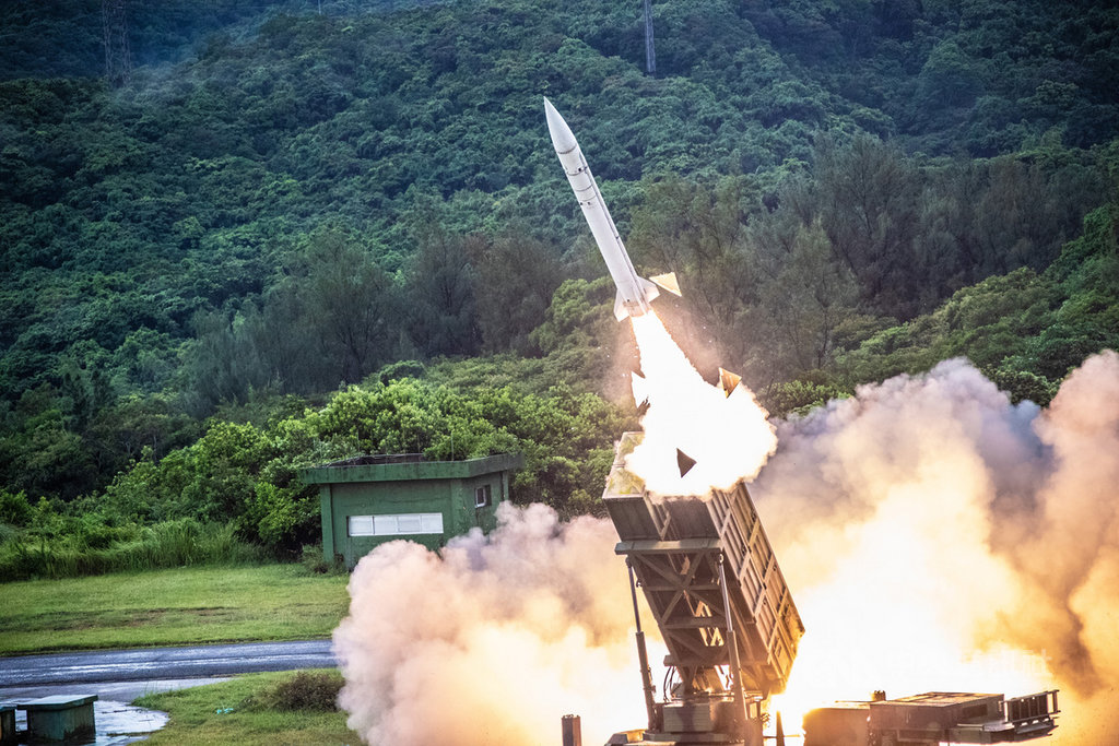 三軍聯合火力打擊實彈射擊操演15日登場,空軍防空部射擊天弓一型防空飛彈。(國防部提供)中央社記者游凱翔傳真 109年7月15日