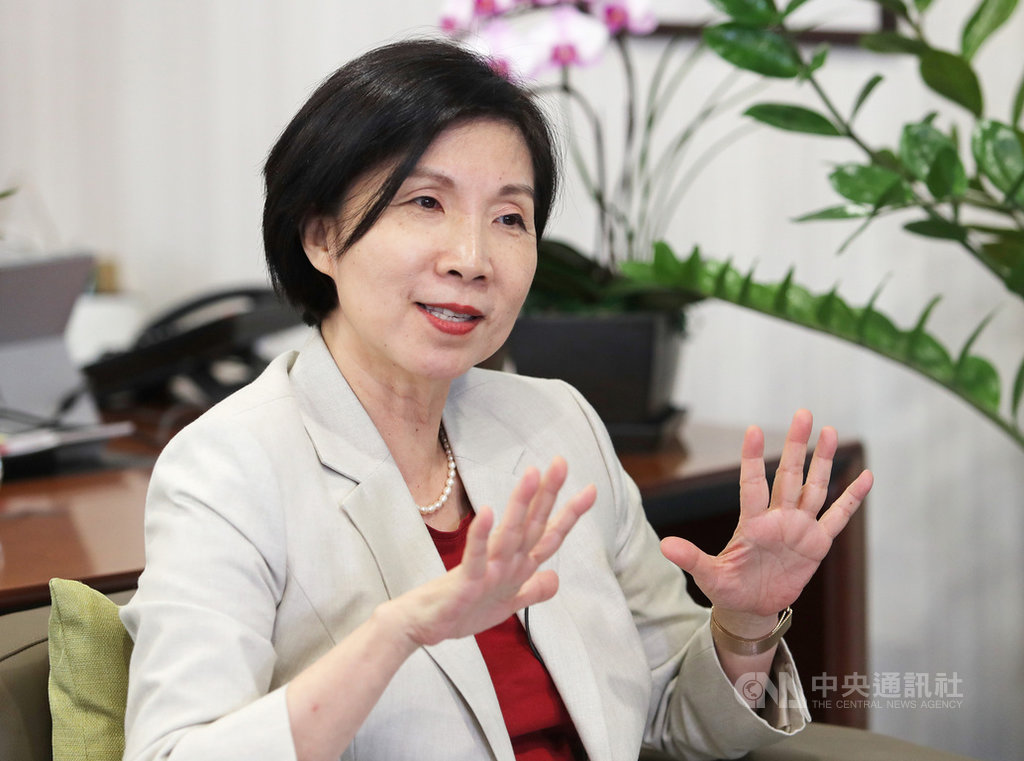 在美國AT&T工作23年的遠傳電信總經理井琪認為,比較台、美電信環境與生態,台灣行動通訊發展和製造能量,遠遠勝過美國。中央社記者裴禛攝 109年7月16日