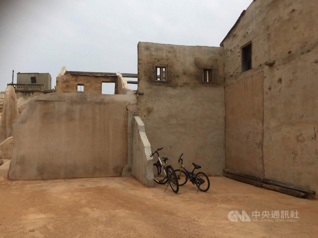 金門縣政府24日以「到金門類出國」為主題赴台推介旅遊,推廣充滿異國風情的景點,邀請民眾到金門體驗國外旅遊的感覺。中央社記者黃慧敏攝 109年7月24日