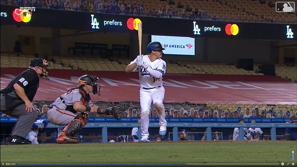 MLB洛杉磯道奇23日在主場迎戰舊金山巨人,靠著赫南德茲(打擊者)5打數4安打,並在8下開轟的情況下,終場道奇以8比1擊敗巨人。(圖取自facebook.com/Dodgers)