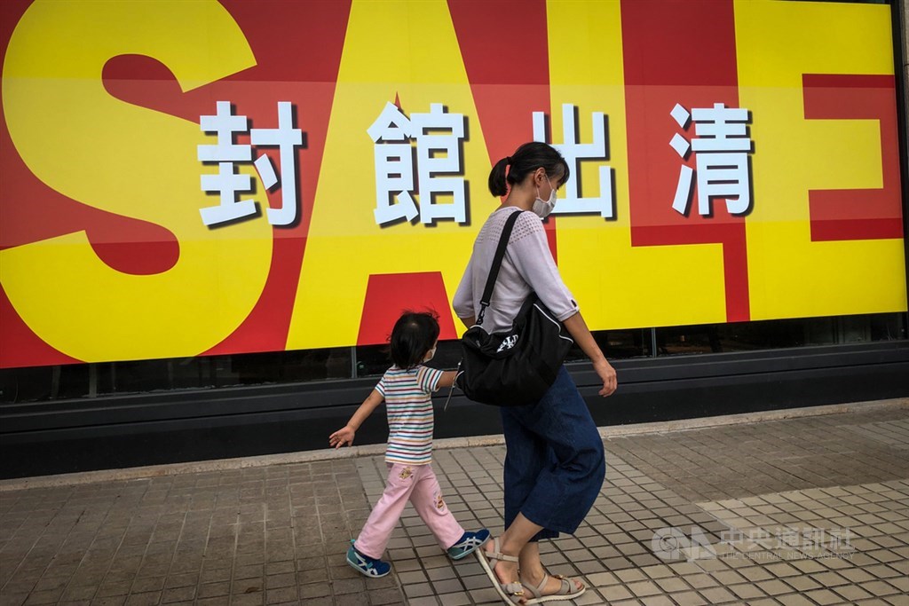 世界衛生組織緊急委員會6個月前對武漢肺炎疫情發出最高級警報,如今再度做出評估,稱疫情影響恐持續數十年。 中央社記者吳家昇攝 109年7月31日