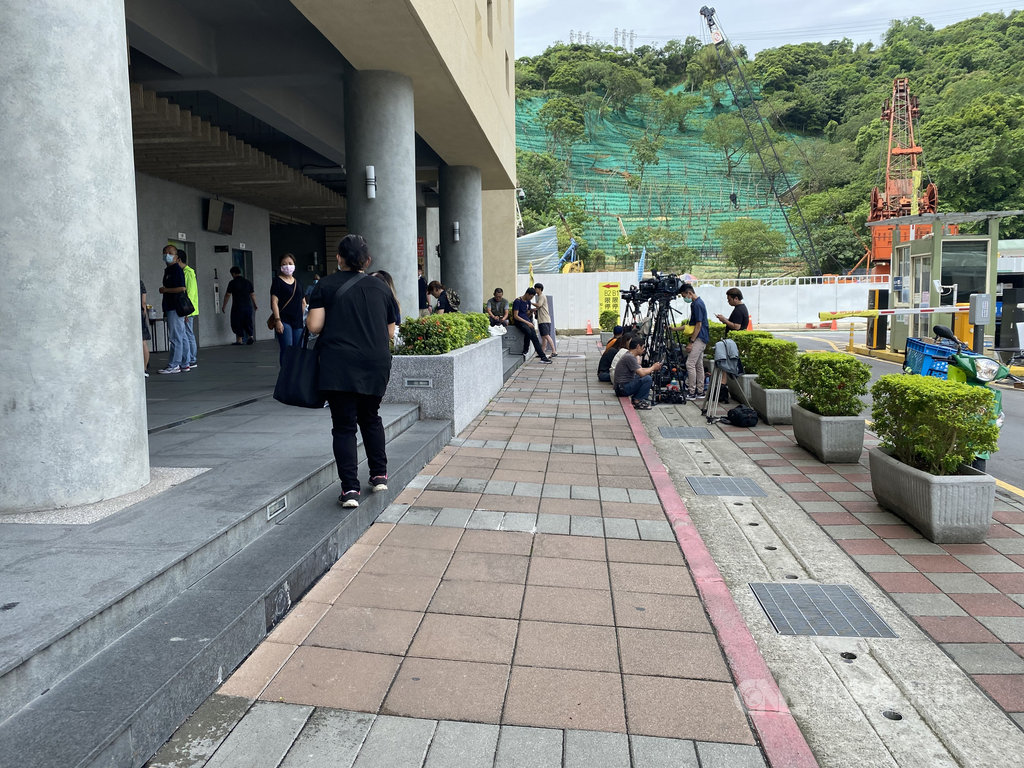 資深藝人羅霈穎猝逝,震驚演藝圈,目前初步排除有外力因素介入,檢警4日下午2時將在台北市立第二殯儀館(圖)相驗遺體,以釐清真正死因。中央社記者黃麗芸攝 109年8月4日