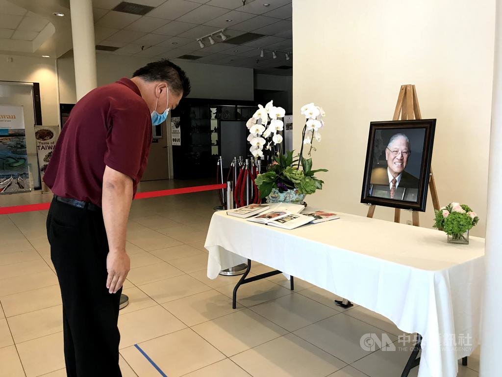 前總統李登輝7月30日辭世,駐洛杉磯辦事處4日起在洛杉磯、橙縣兩處華僑文教中心設置追思處。中央社記者林宏翰洛杉磯攝109年8月5日