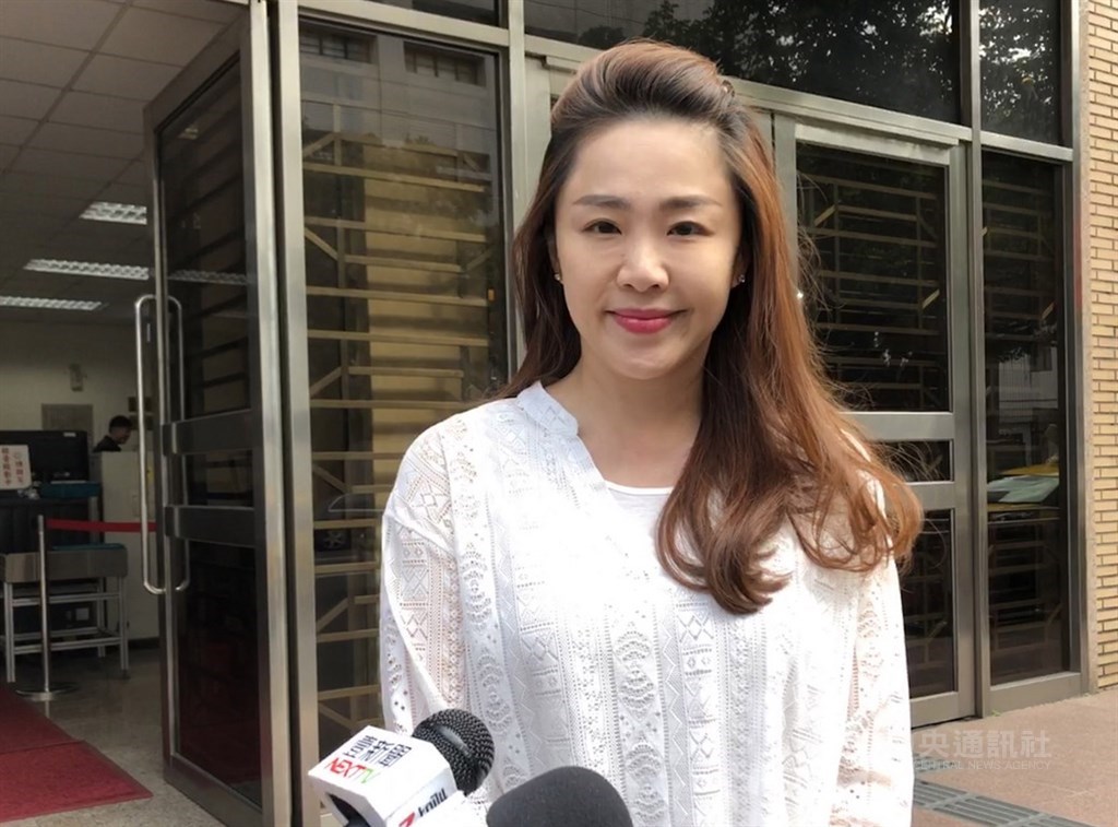 前新北市議員李婉鈺2014年因違紀參選被民進黨開除,她重新申請入黨,民進黨入黨複審小組5日一致通過「否決」其申請。(中央社檔案照片)