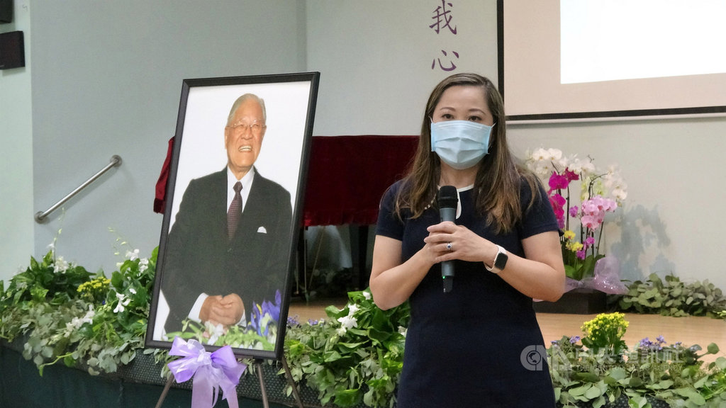 加州約巴林達(Yorba Linda)市議員黃瑞雅(Peggy Huang)8日出席大洛杉磯台灣會館李登輝追思會,感謝前總統李登輝推動台灣民主化。中央社記者林宏翰洛杉磯攝 109年8月9日