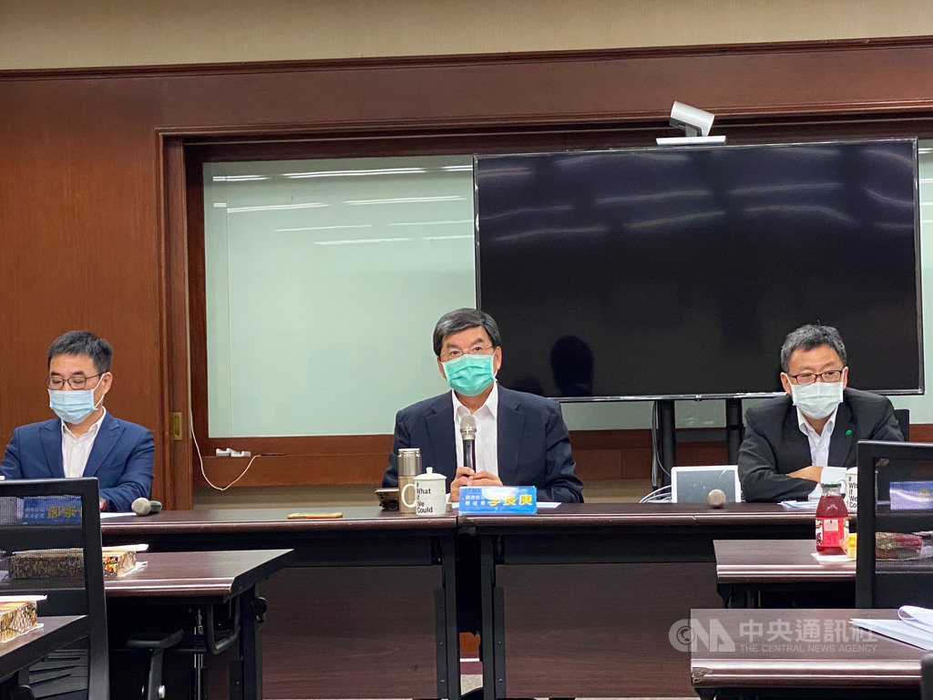 國泰人壽10日表示,轉投資的印尼Mayapada銀行因一名授信戶捲入當地保險公司弊案,加上受全球經濟衰退、金檢缺失影響,面臨資金流動壓力,國壽評估後,決議一次性認列投資損失,共新台幣140億元。中央社記者劉姵呈攝 109年8月10日