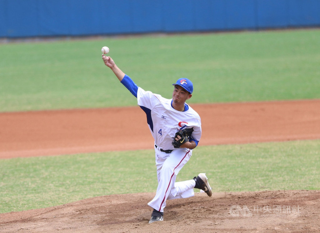 2020年未來之星棒球對抗賽10日在台體大棒球場舉行,U23世界盃中培隊陳柏毓(圖)相隔約半年再先發出賽,投3局失2分責失分,終場U23世界盃中培隊以6比5擊敗亞大棒中培隊。(中華民國棒球協會提供)中央社記者謝靜雯傳真 109年8月10日